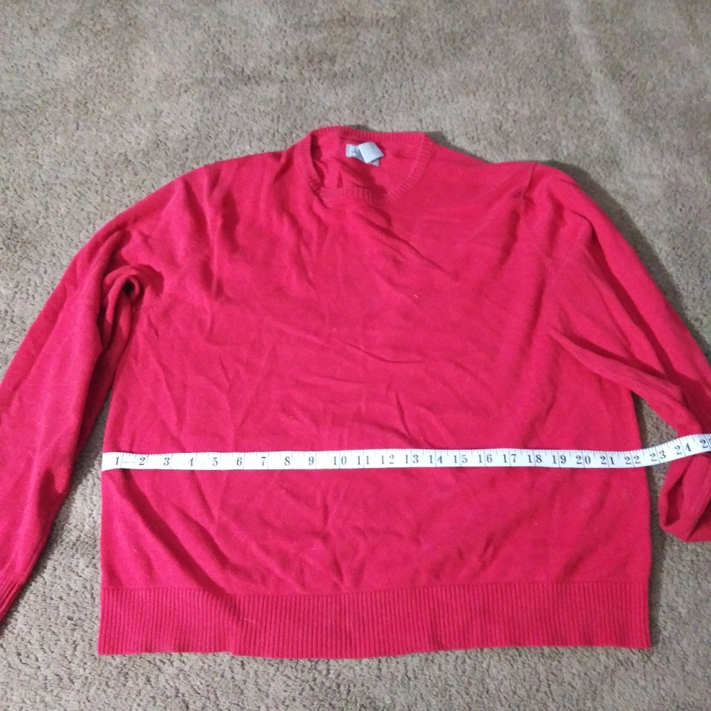 RED SWEATER